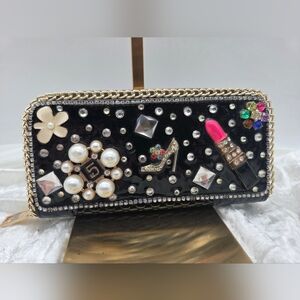 Embroidered Long-zip Around Rare Design Wallet